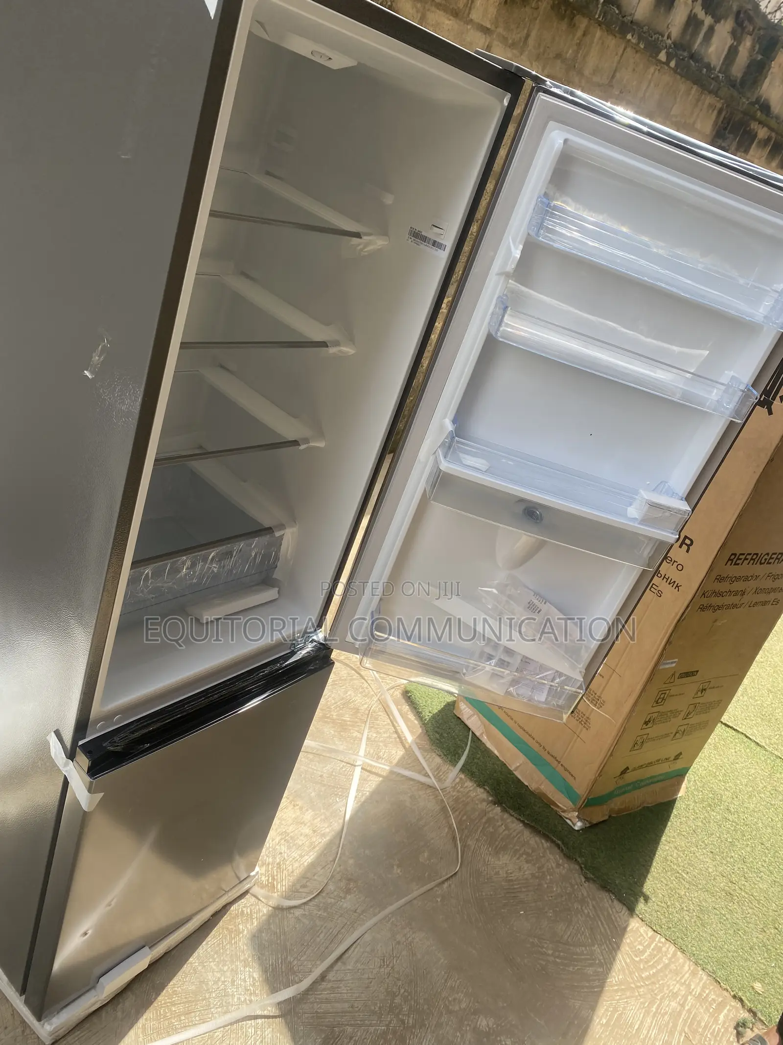 Hisense 264L RD-35DCB Bottom Freezer Fridge for Modern Kitchen