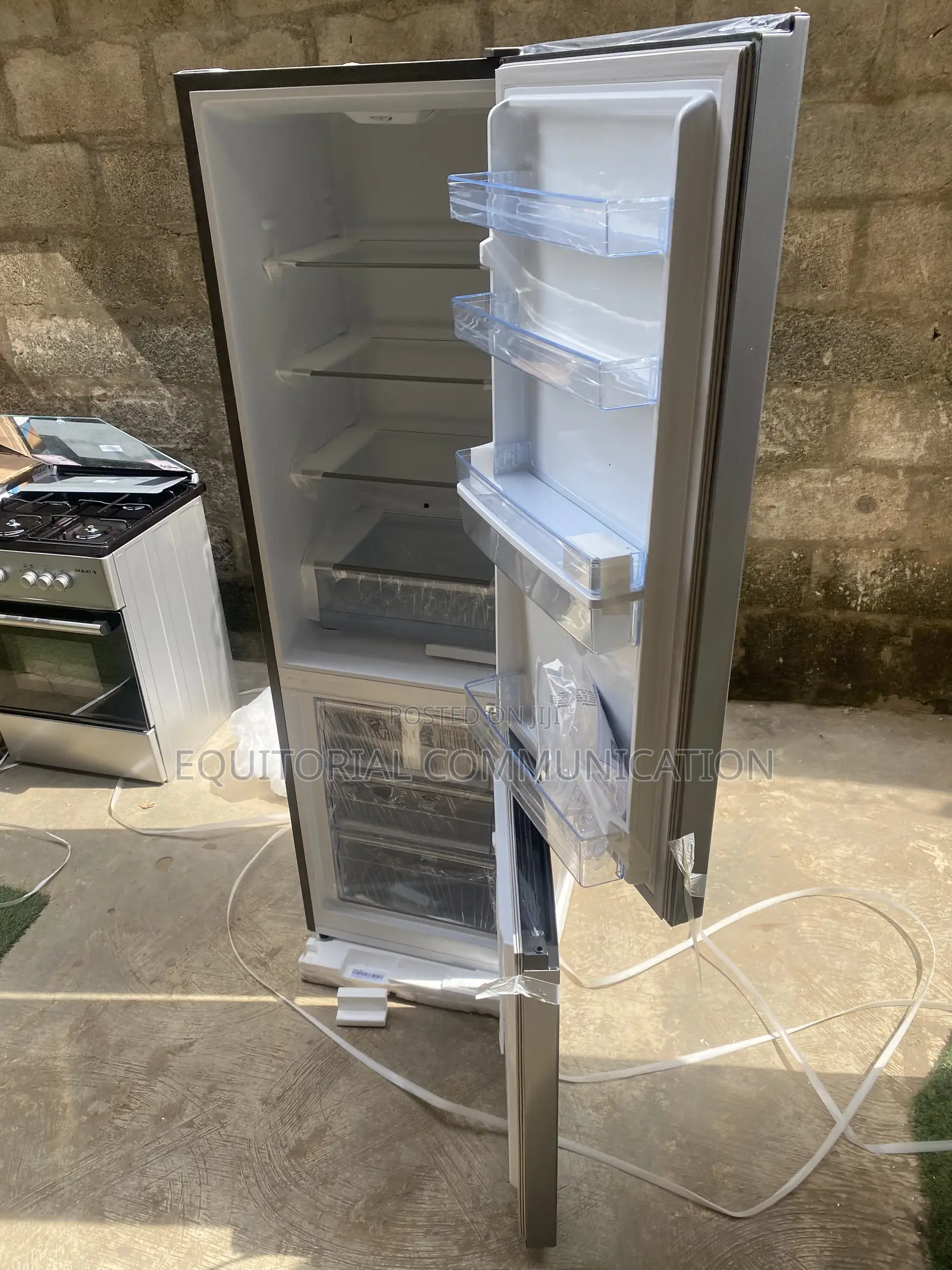 Hisense 264L RD-35DCB Bottom Freezer Fridge for Modern Kitchen