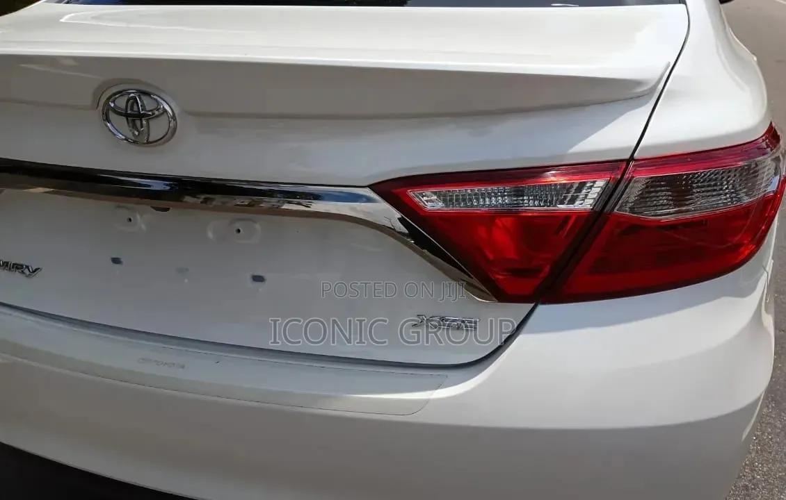 Toyota Camry XSE 4dr Sedan (2.5l 4cyl 6A) 2016 Off white