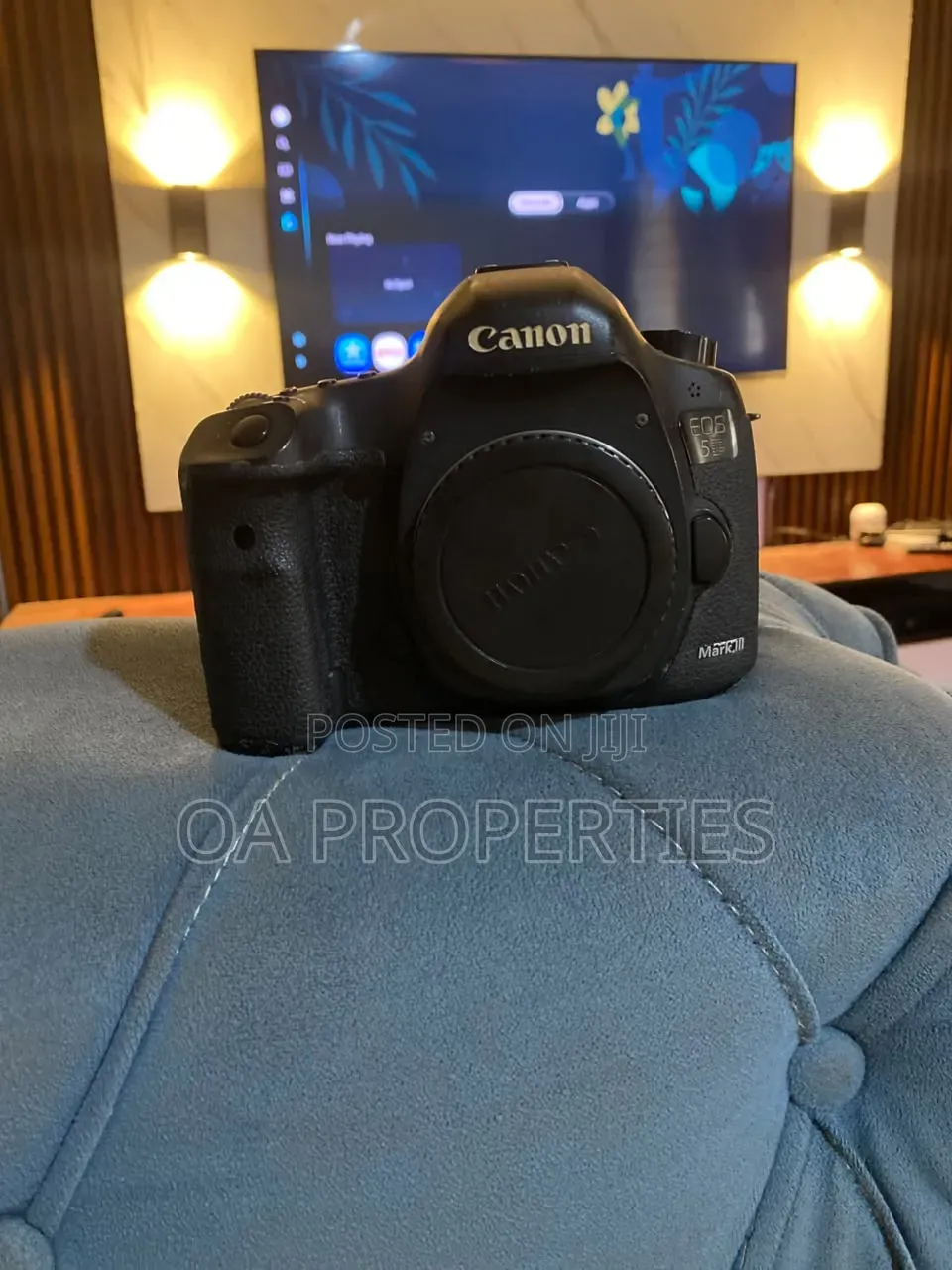 Used CANON 5D Marklll 2 Batteries,1BatteryCharger,1Godox miniTrigger