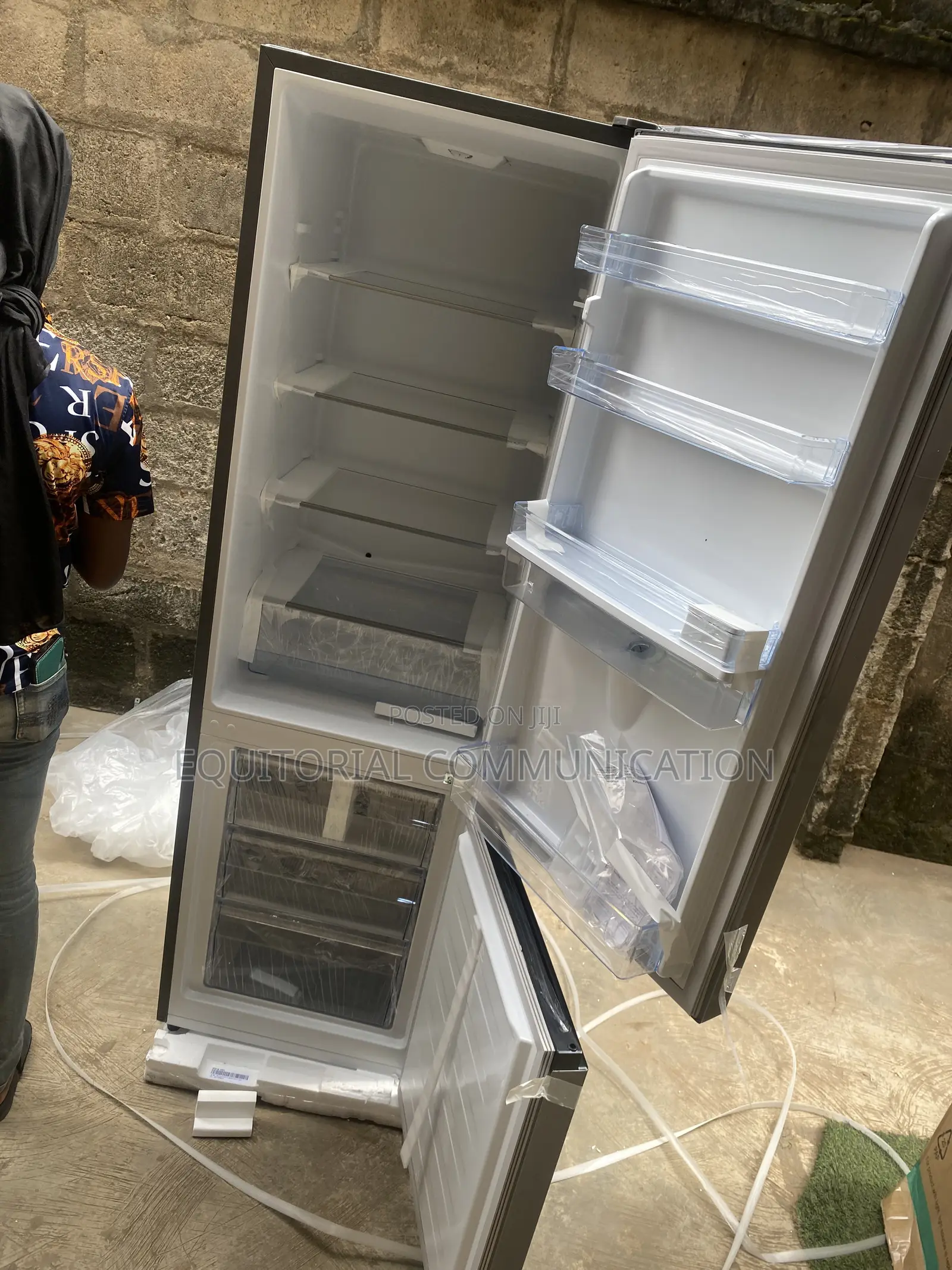Hisense RD-35DCB 264L Fridge With Convenient Bottom Freezer