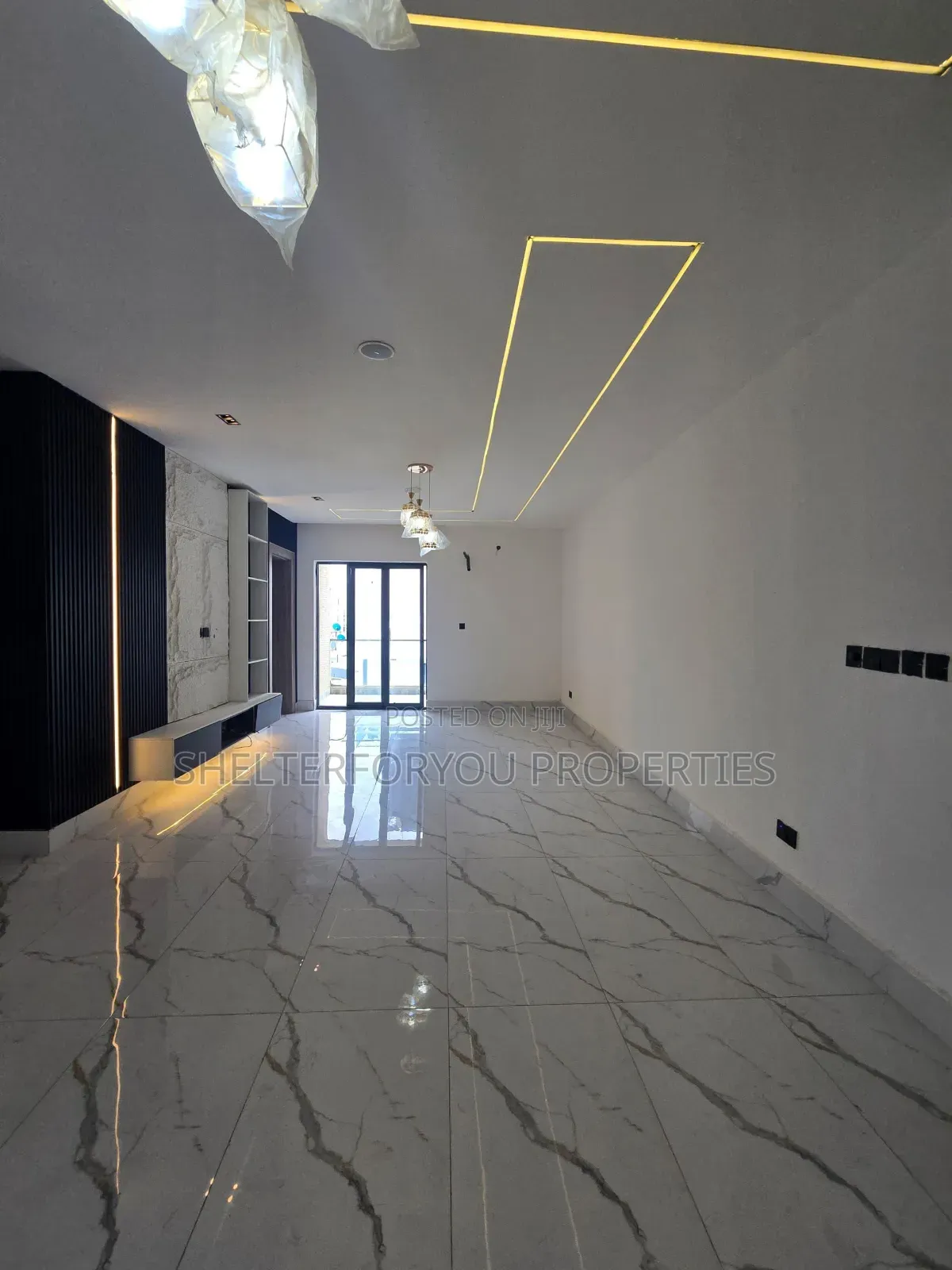 2bdrm Apartment in Lekki Phase 1 for sale