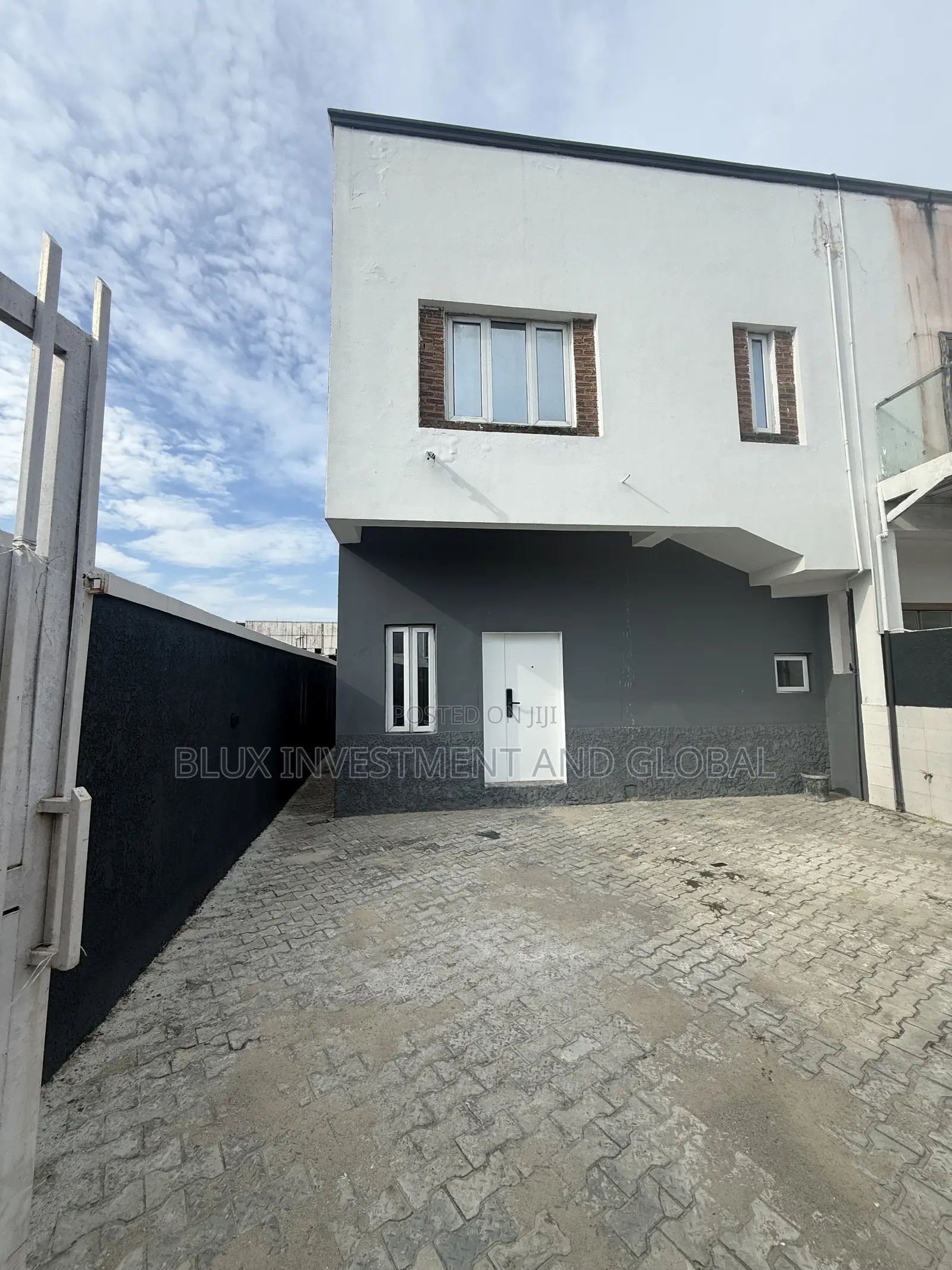 2bdrm Duplex in Bankoli Street, Ologolo for rent