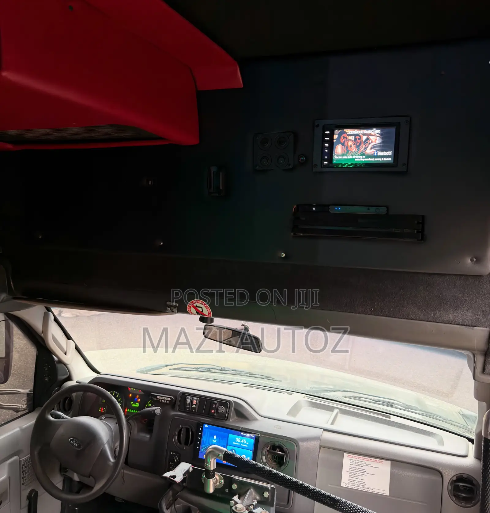 Ford E-350 2014 Black
