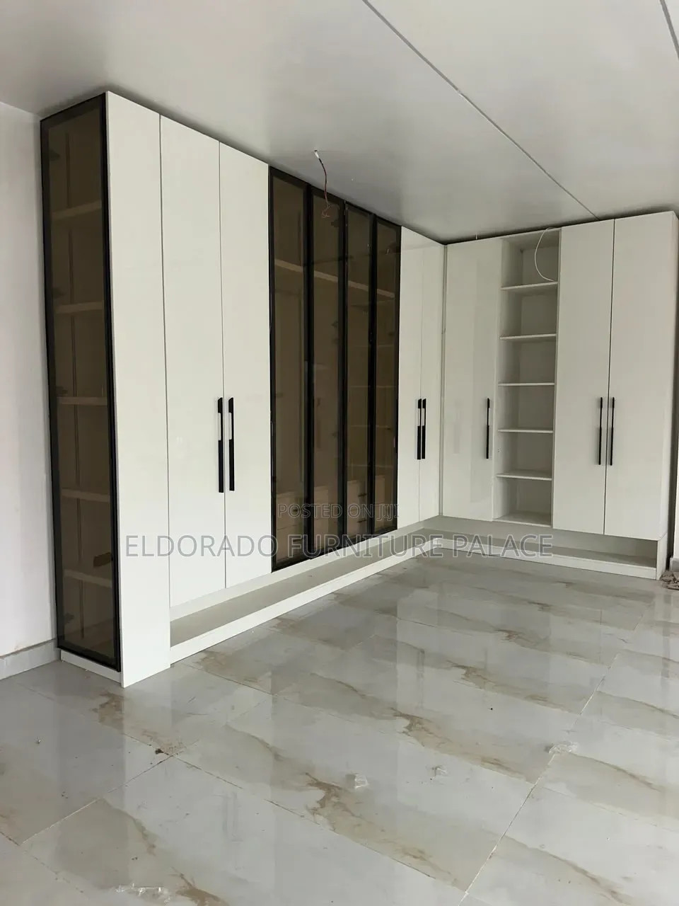 L-Shape Wardrobe Design With Glass Profile Door