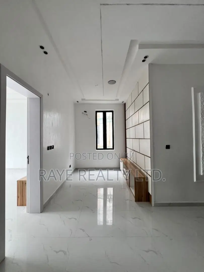 5bdrm Duplex in Ajah for sale