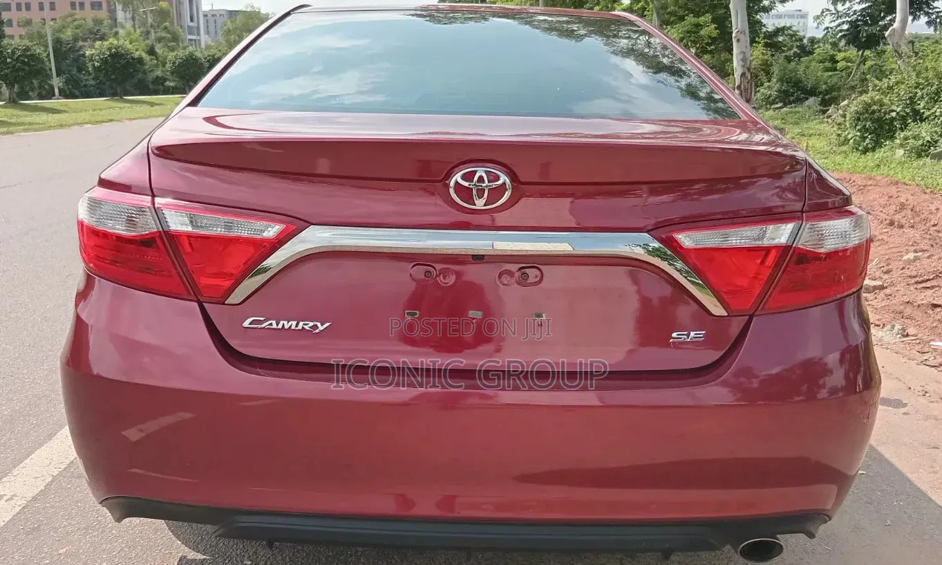 Toyota Camry SE 4dr Sedan (2.5L 4cyl 6A) 2016 Red