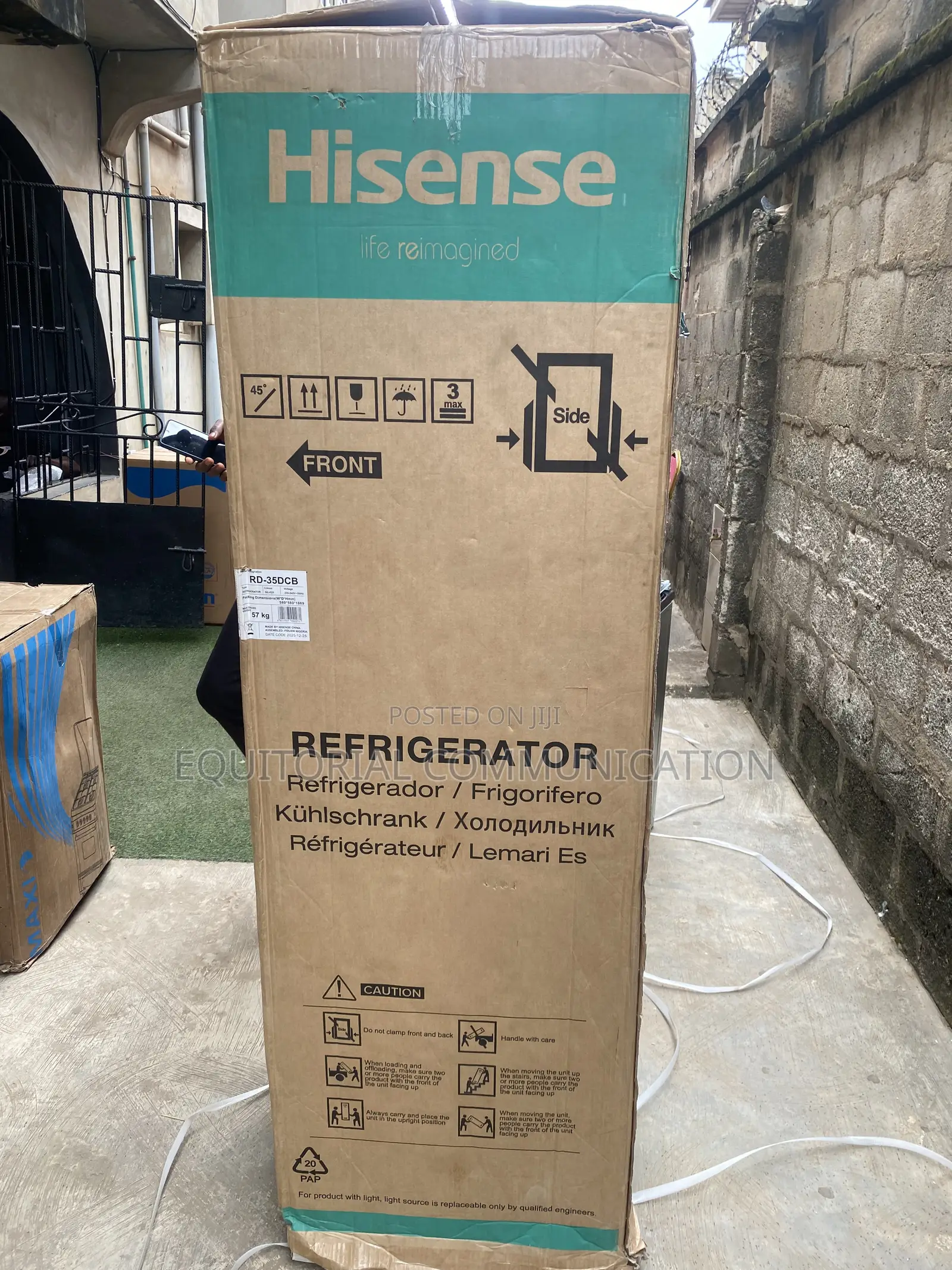 Hisense RD-35DCB 264L Refrigerator With Bottom-Mounted Freezer