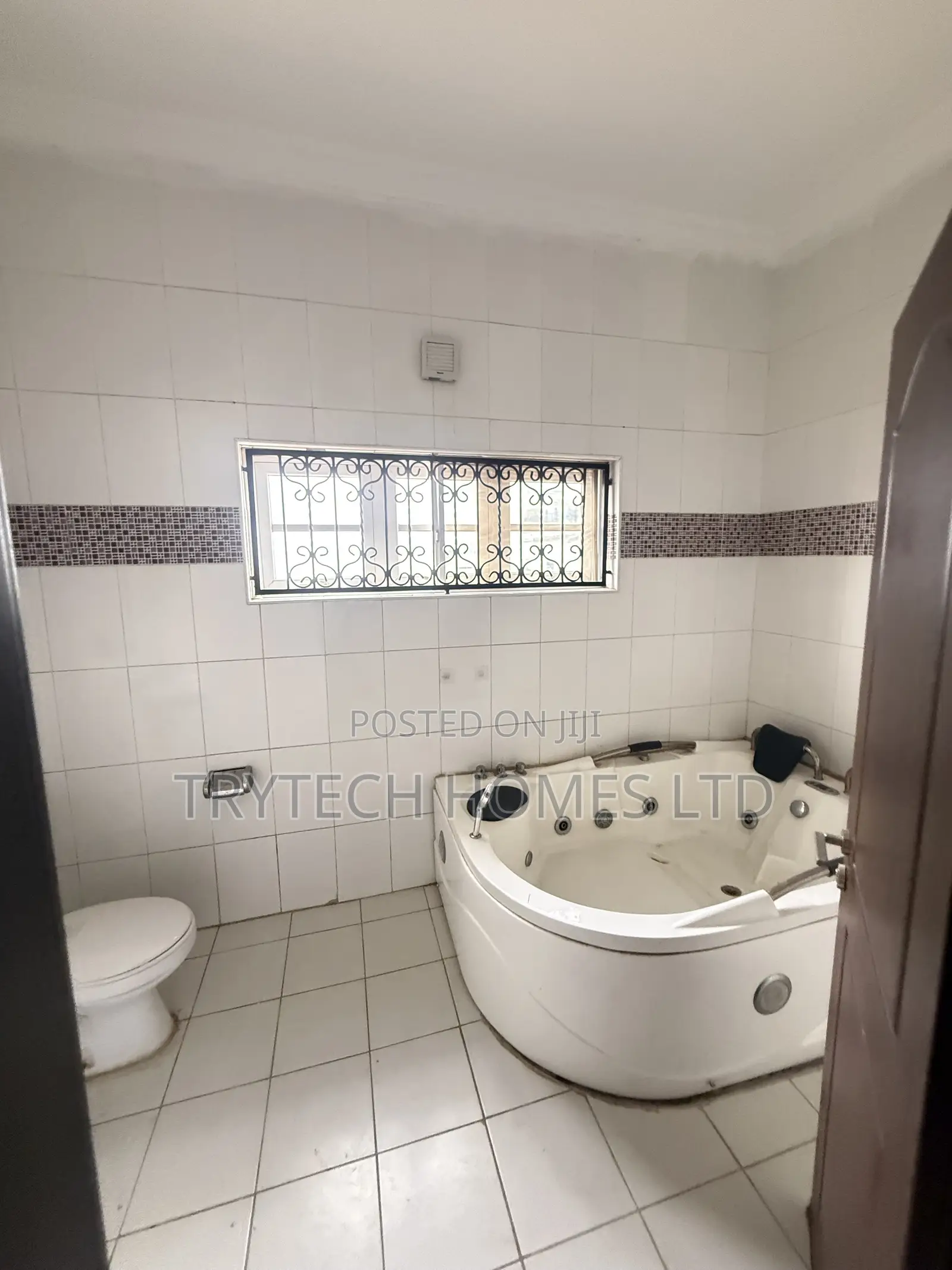 4bdrm Townhouse / Terrace in Katampe Extension for rent