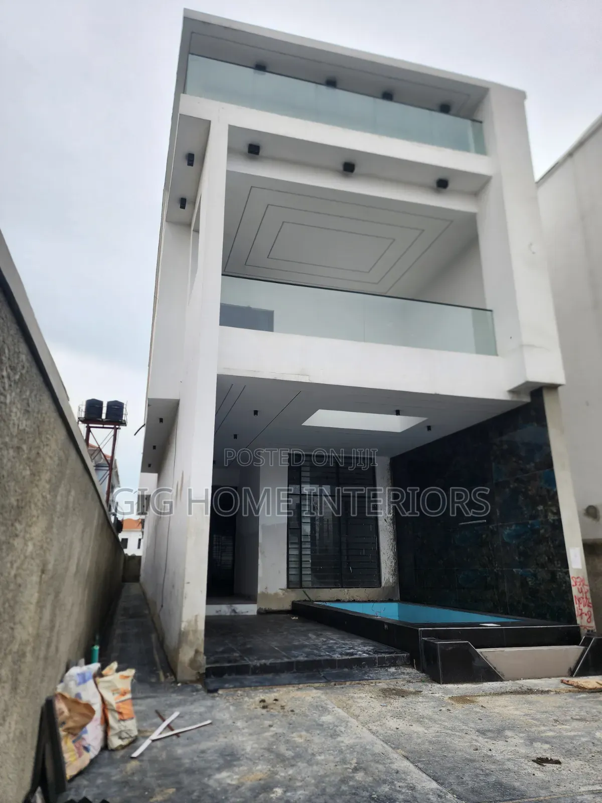 5bdrm Duplex in Bera Estate, Chevron for sale