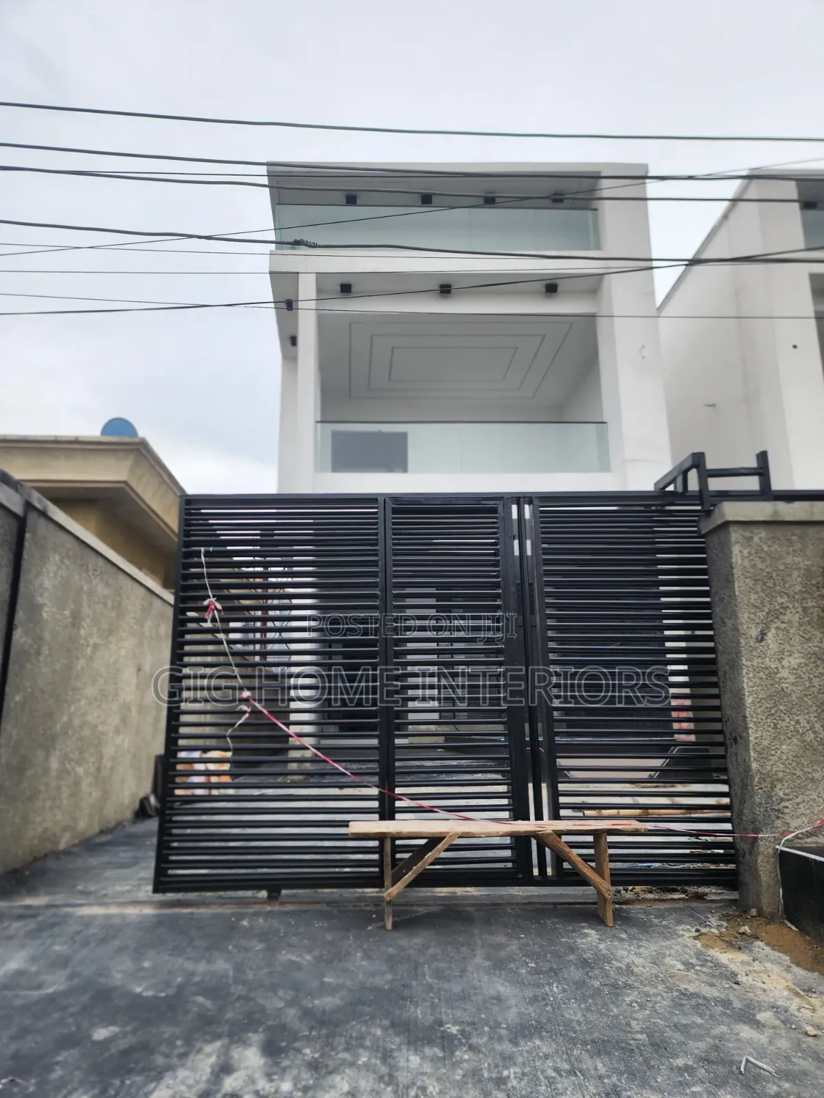 5bdrm Duplex in Bera Estate, Chevron for sale