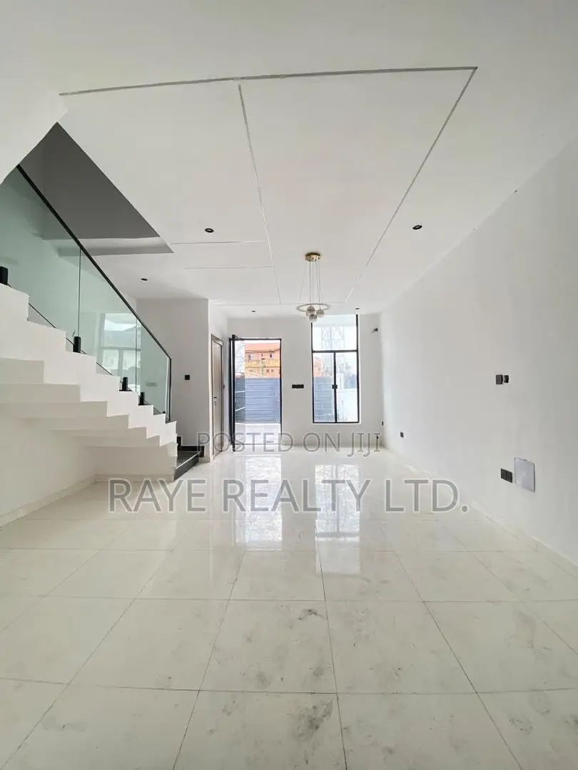 3bdrm Duplex in Sangotedo for sale
