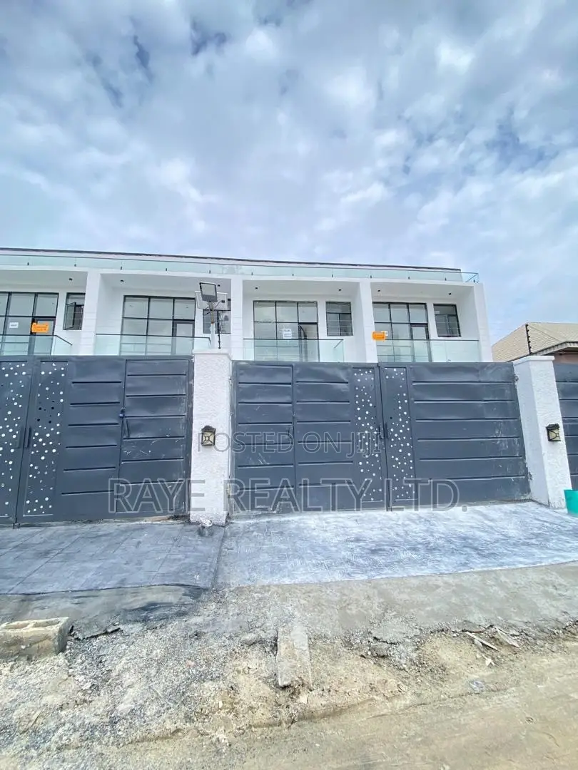 3bdrm Duplex in Sangotedo for sale