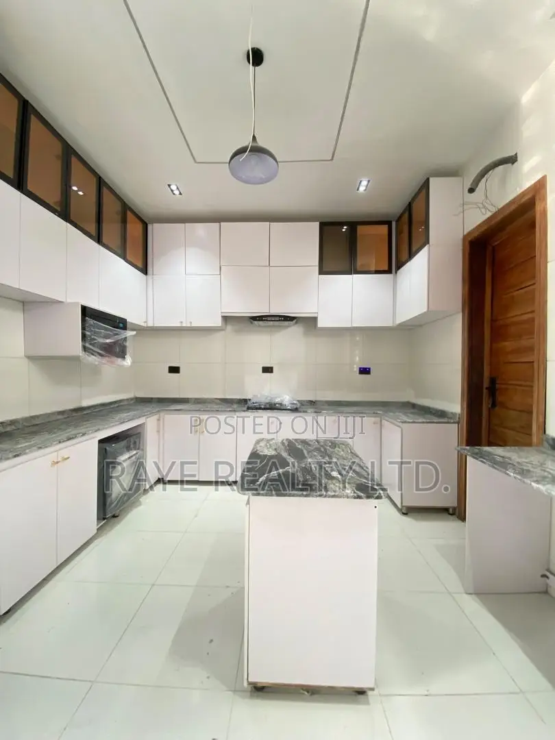 4bdrm Duplex in Sangotedo for sale