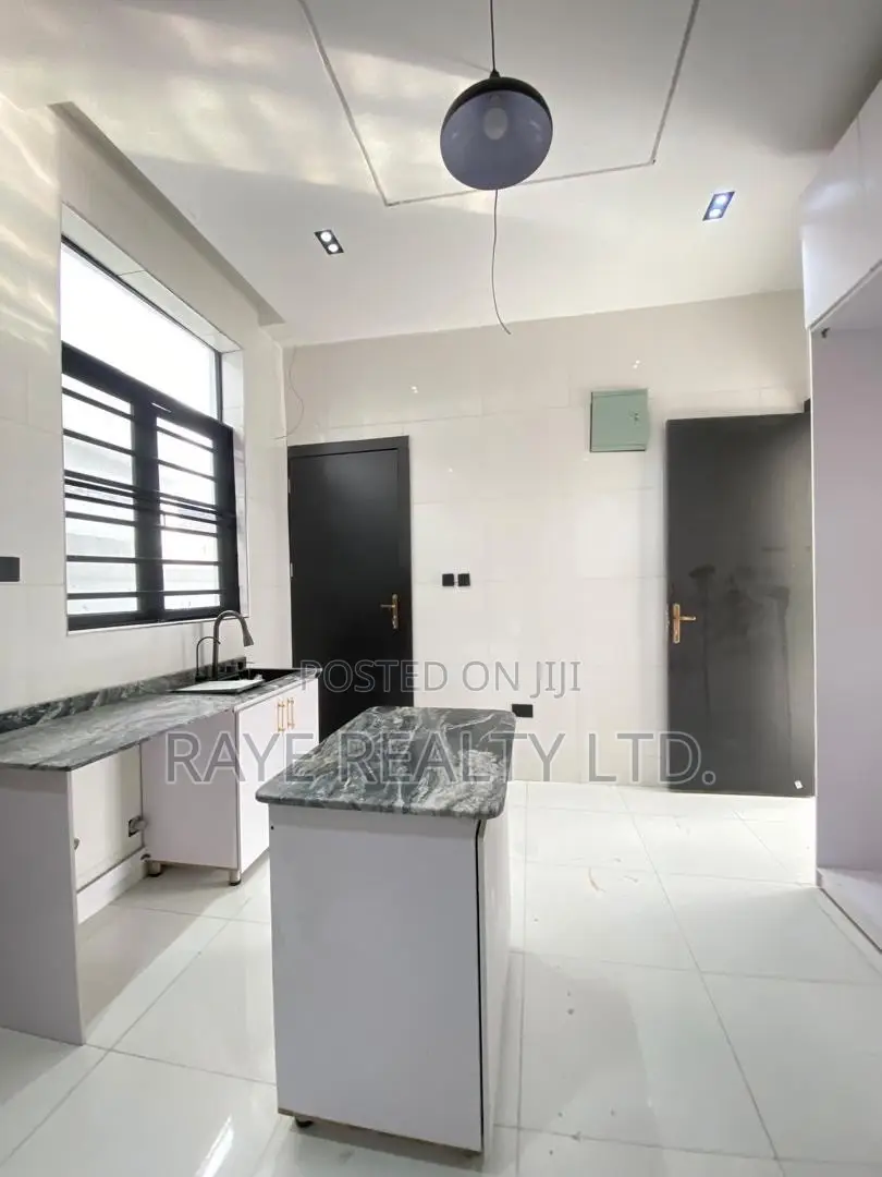 4bdrm Duplex in Sangotedo for sale