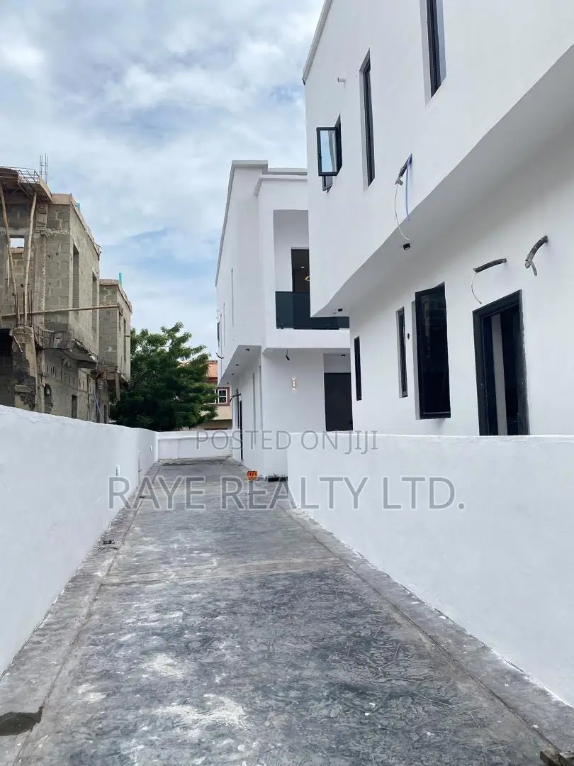 4bdrm Duplex in Sangotedo for sale