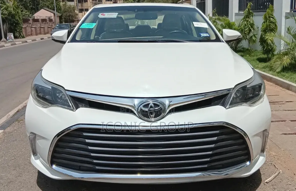 Toyota Avalon Limited 4dr Sedan (3.5L 6cyl 6A) 2015 Off white