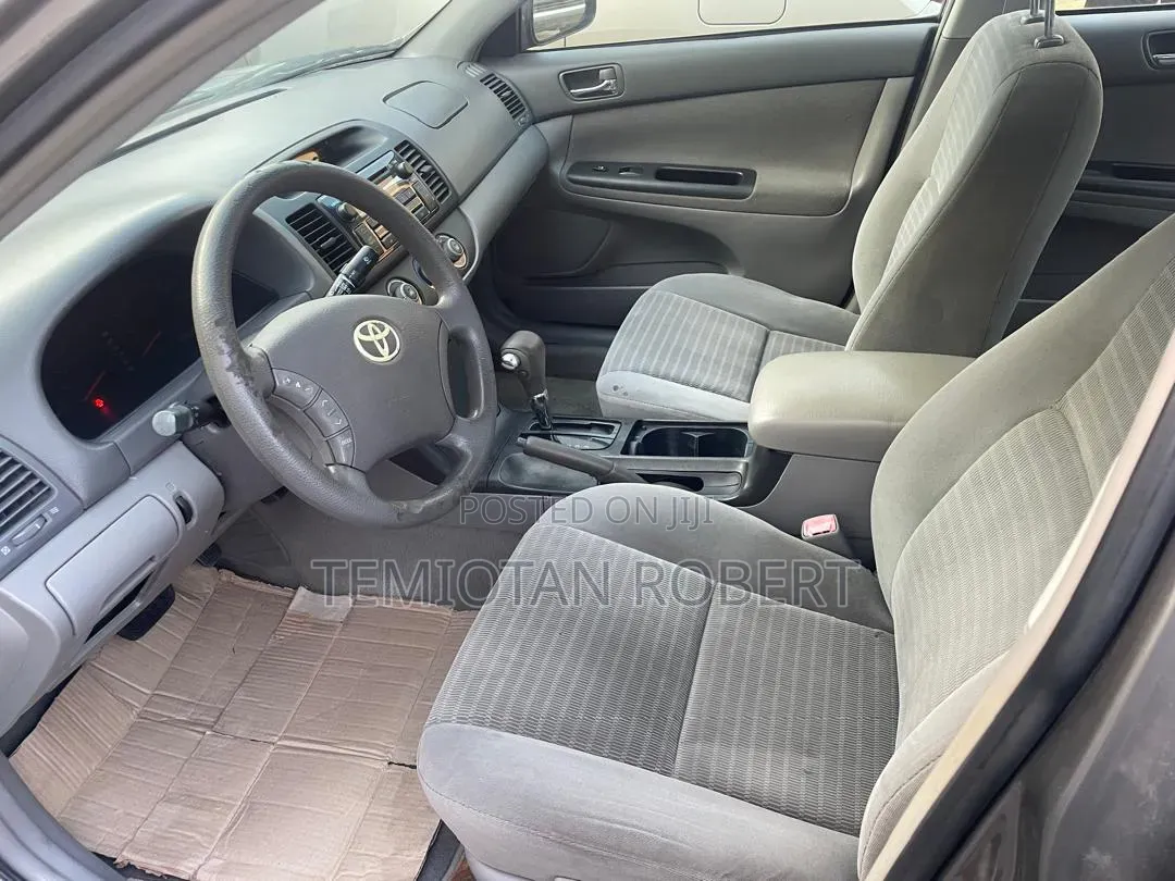 Toyota Camry 2.4 WT-i 2005 Gray