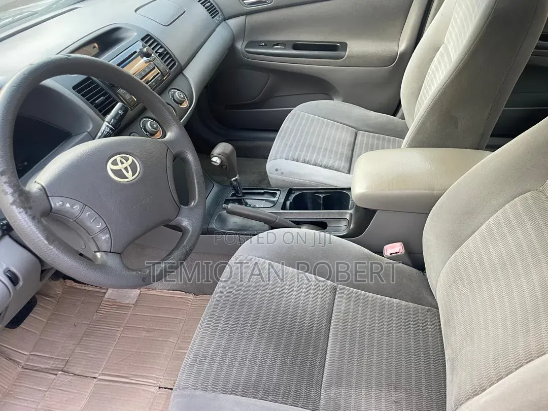 Toyota Camry 2.4 WT-i 2005 Gray