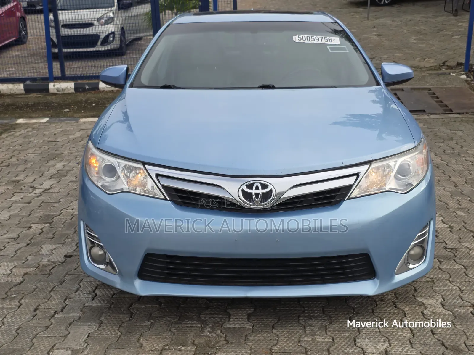 Toyota Camry XLE V6 4dr Sedan (3.5L 6cyl 6A) 2013 Blue
