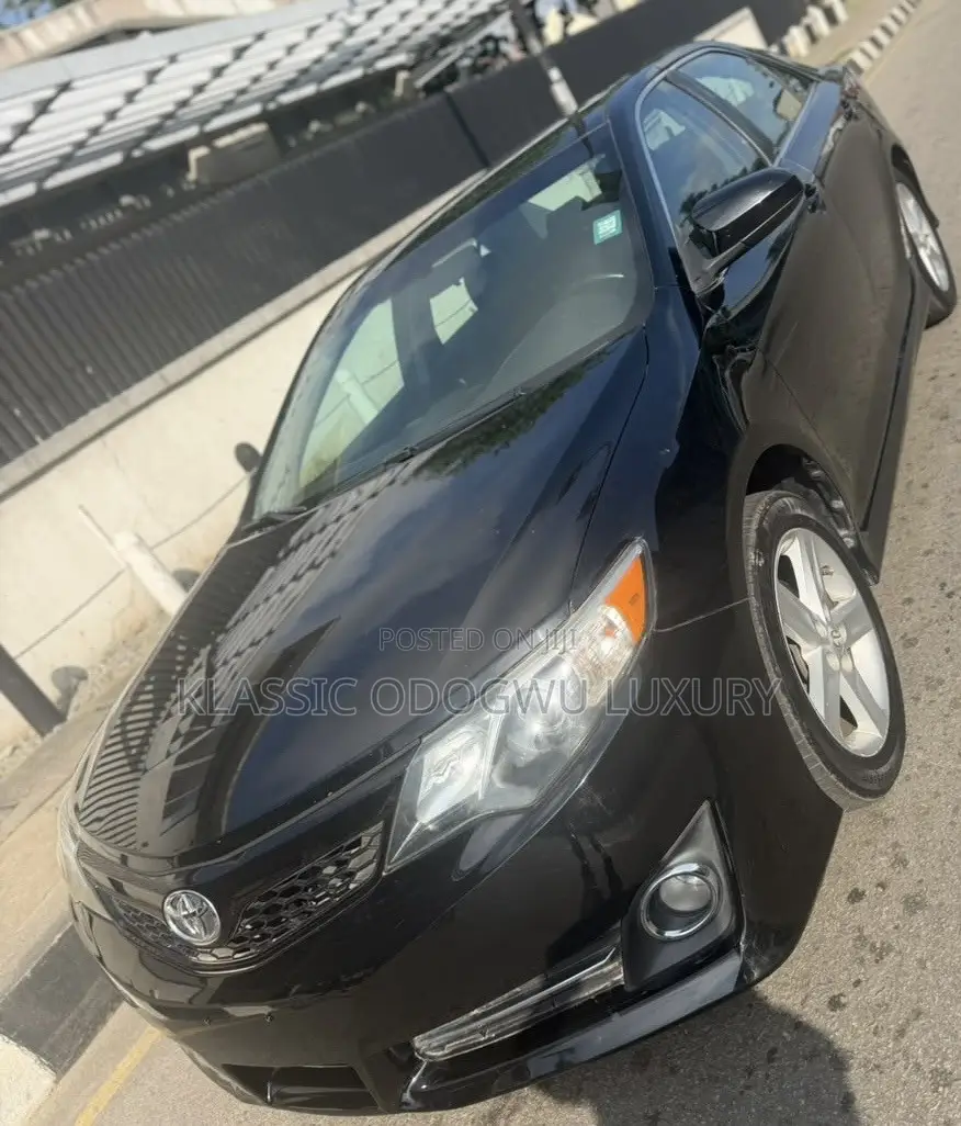Toyota Camry SE 4dr Sedan (2.5L 4cyl 6A) 2013 Black