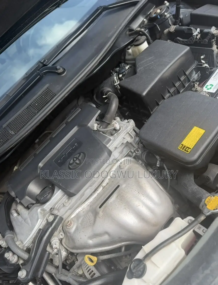 Toyota Camry SE 4dr Sedan (2.5L 4cyl 6A) 2013 Black