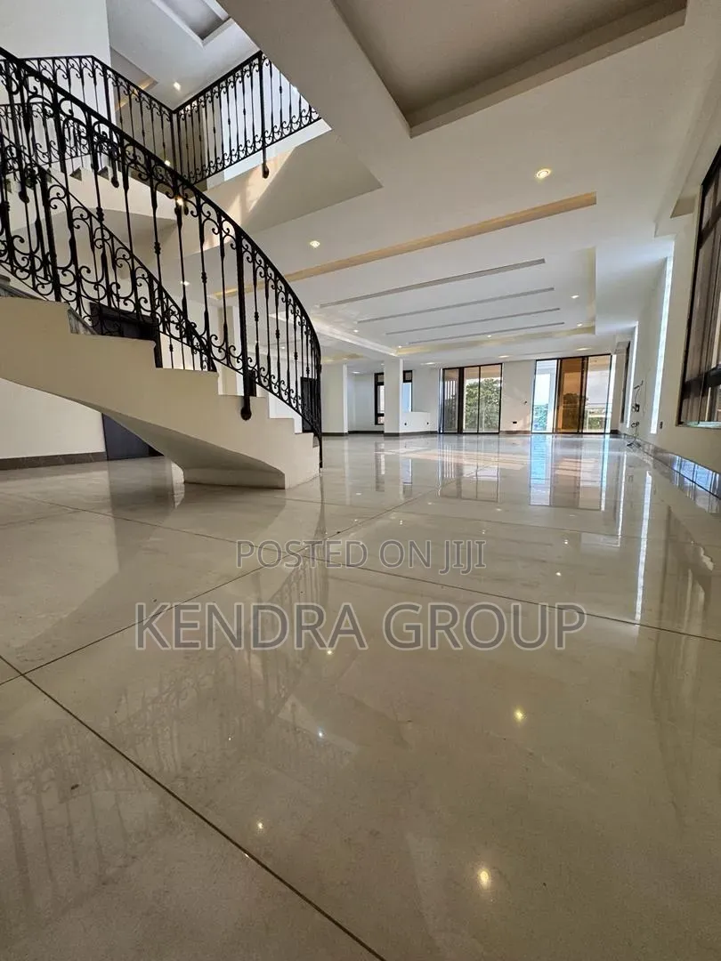 5bdrm Maisonette in Ikoyi for sale