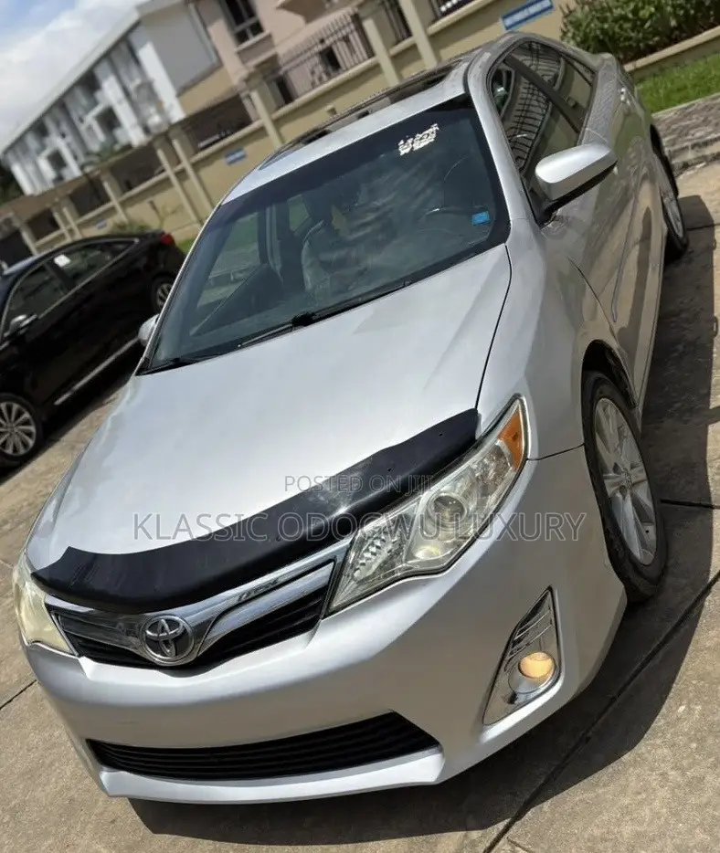 Toyota Camry 2014 Silver