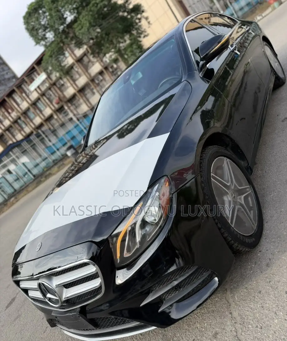 Mercedes-Benz E300 4Matic AWD Sedan (2.0L 4cyl 9A) 2017 Black
