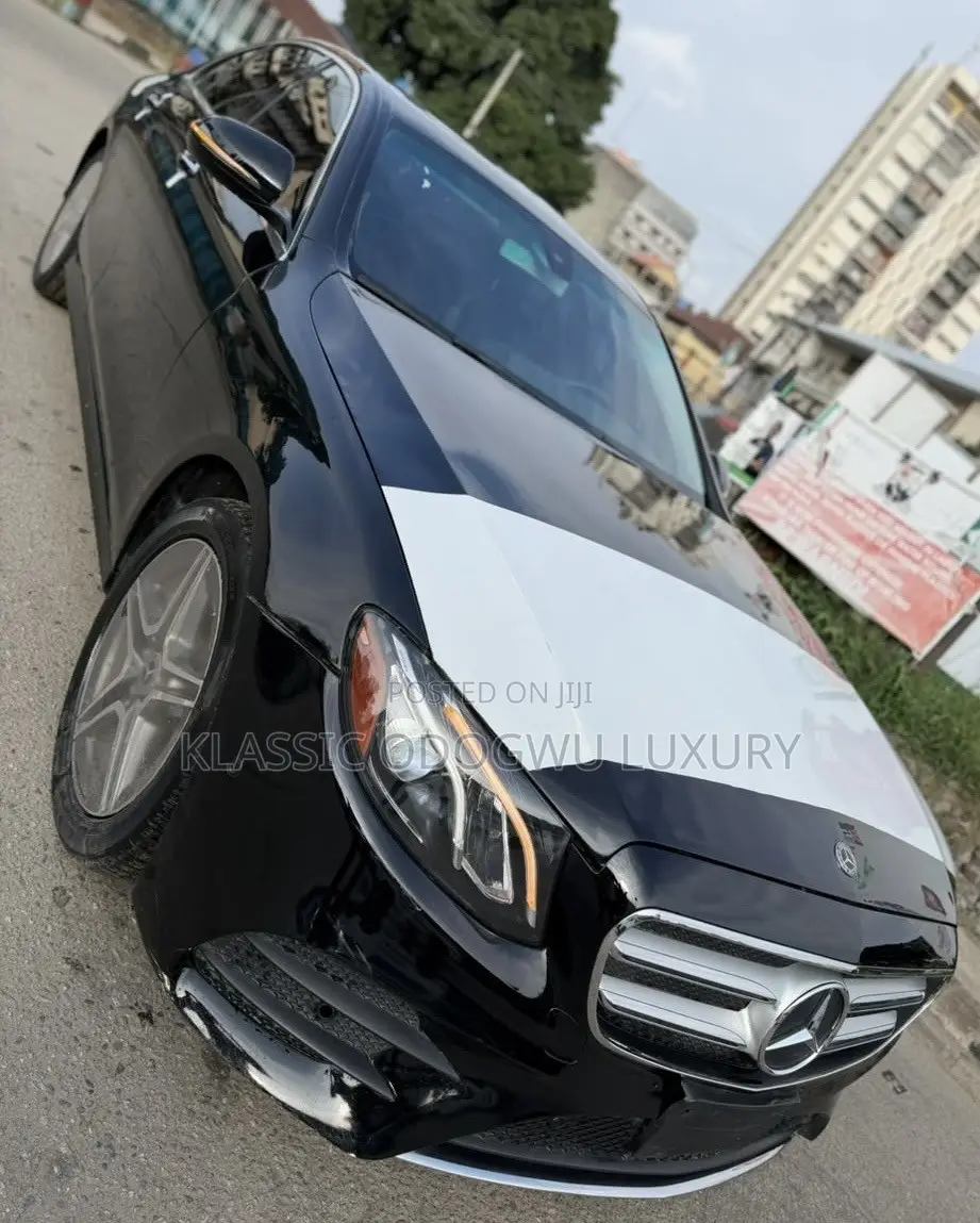Mercedes-Benz E300 4Matic AWD Sedan (2.0L 4cyl 9A) 2017 Black