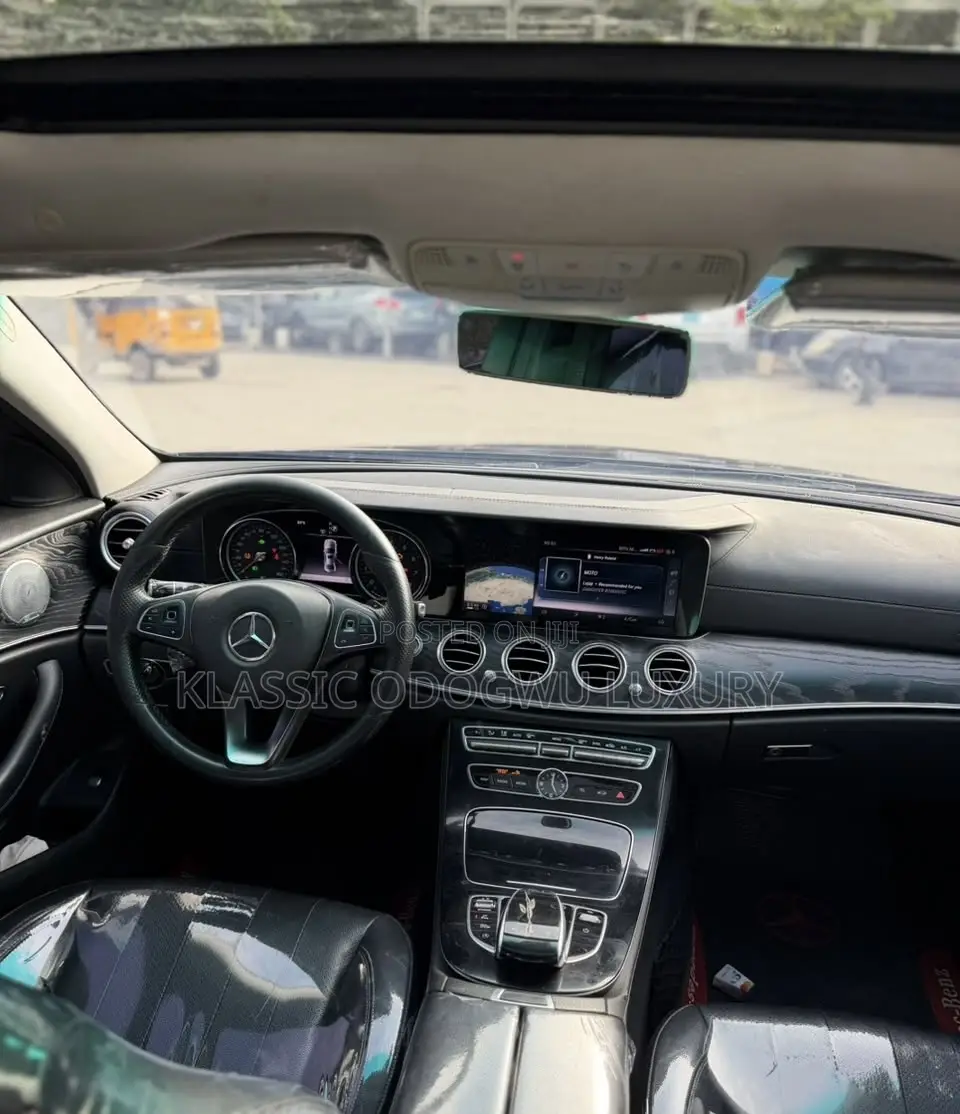Mercedes-Benz E300 4Matic AWD Sedan (2.0L 4cyl 9A) 2017 Black