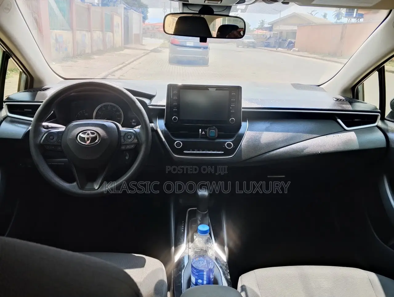 Toyota Corolla LE 2020 Blue