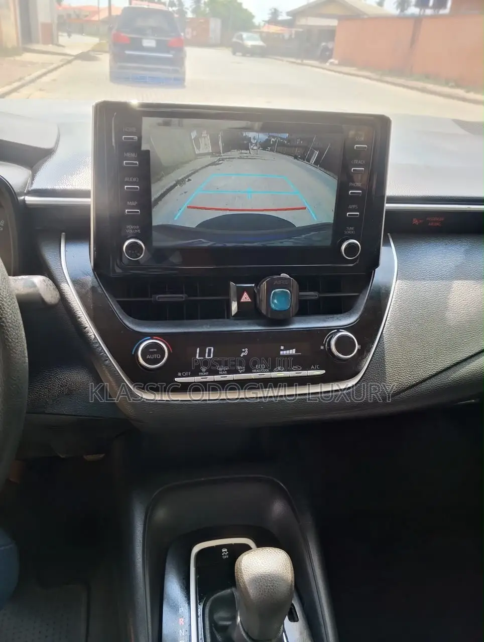 Toyota Corolla LE 2020 Blue