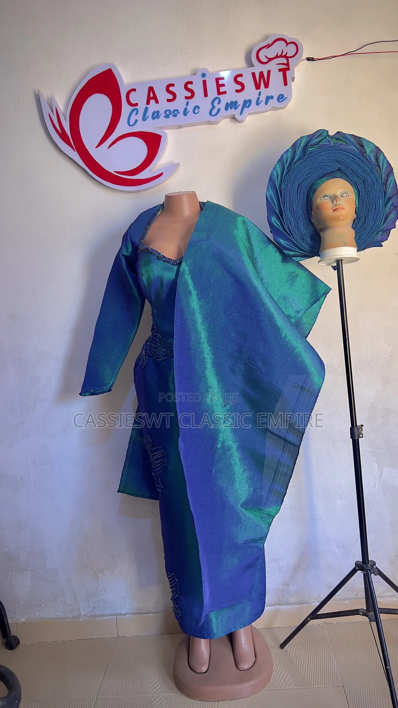 Beautiful Bustier Dress With Inbuilt Corset, Zipper & Auto Gele