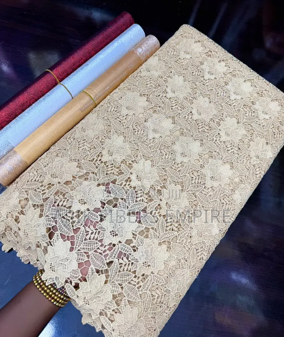 Big Premium Cord Lace With Stone
