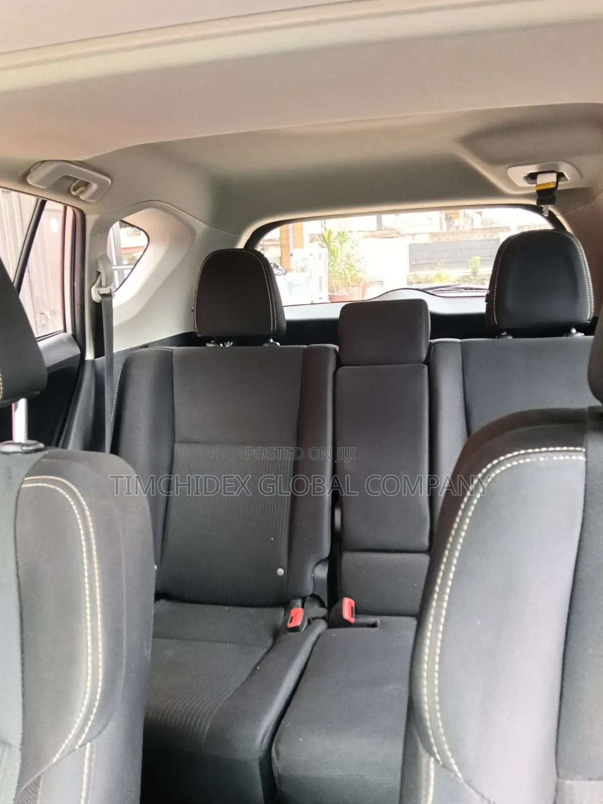 Toyota RAV4 XLE AWD (2.5L 4cyl 6A) 2013 Silver