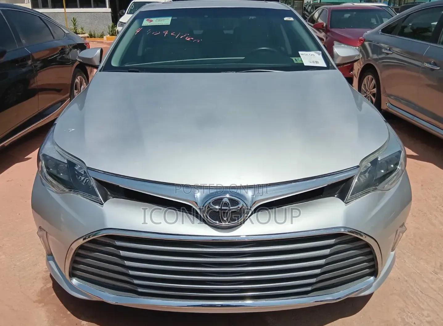 Toyota Avalon Limited 4dr Sedan (3.5L 6cyl 6A) 2015 Silver