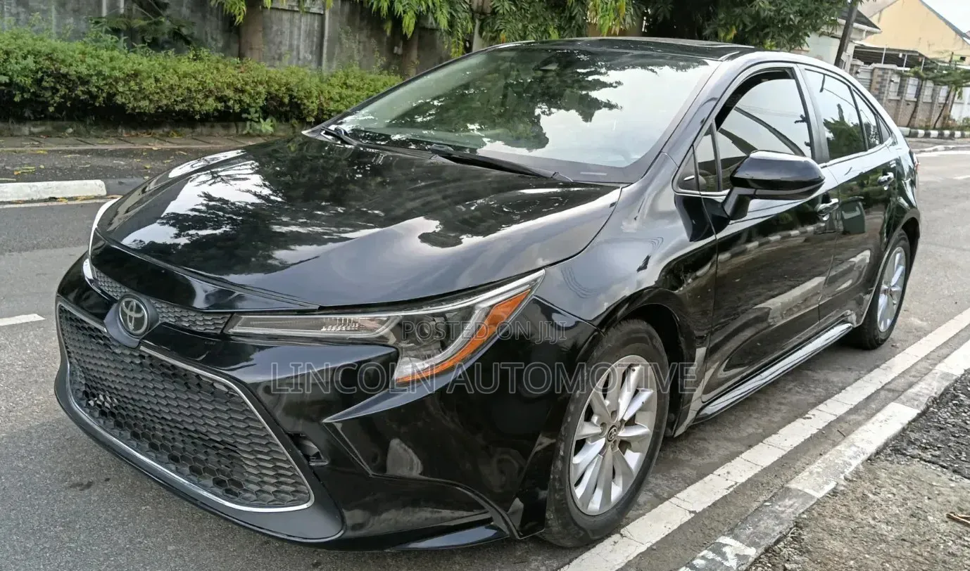 Toyota Corolla XLE 2020 Black