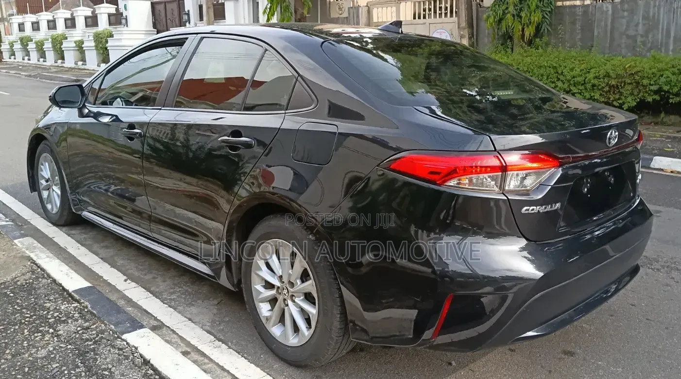 Toyota Corolla XLE 2020 Black