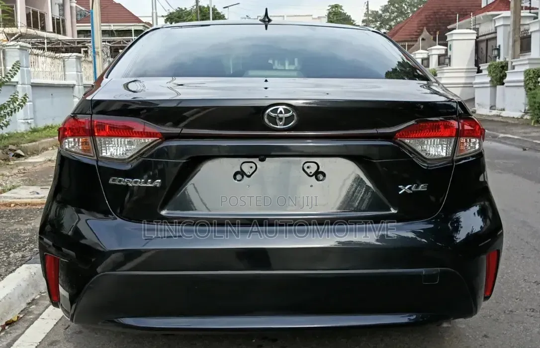 Toyota Corolla XLE 2020 Black