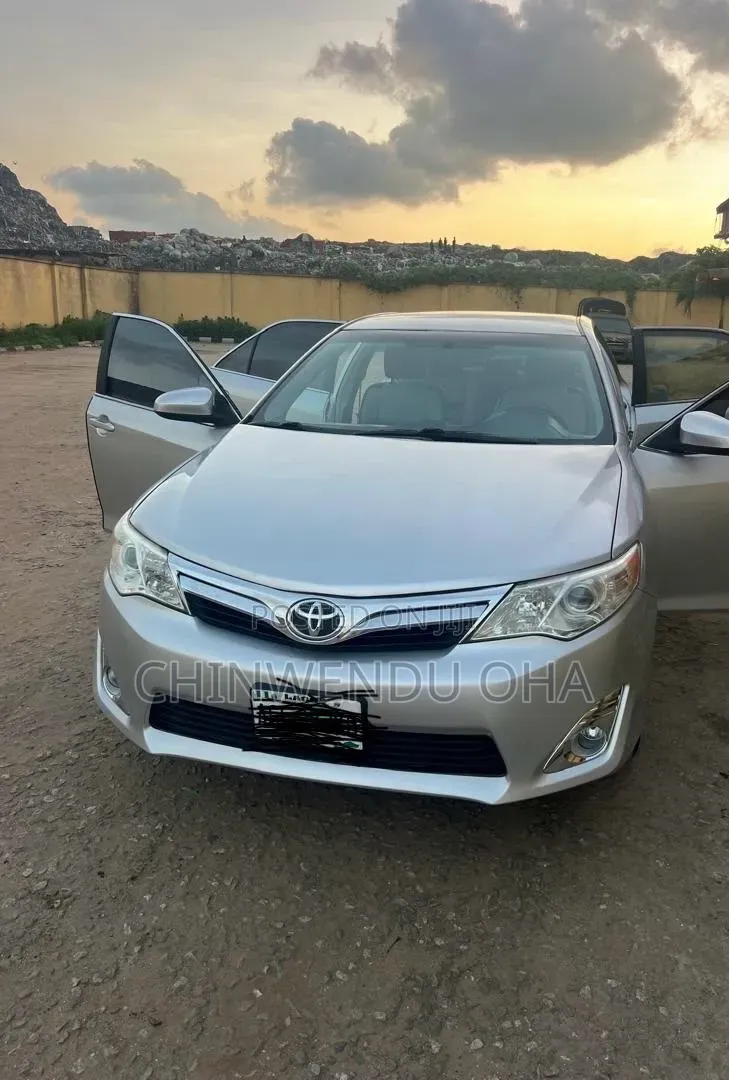 Toyota Camry 2014 Silver