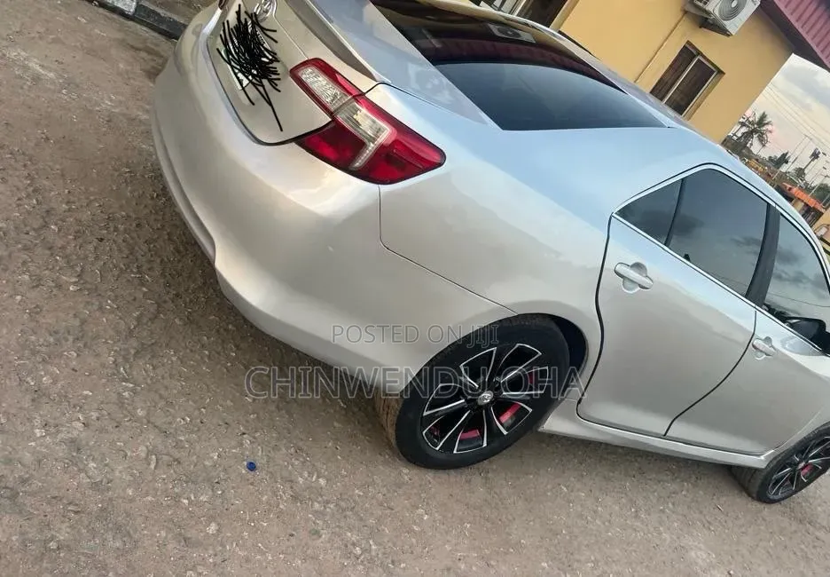 Toyota Camry 2014 Silver