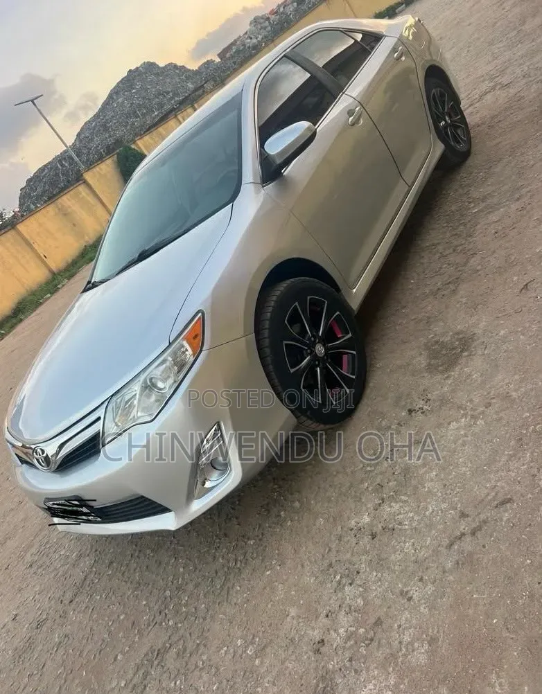 Toyota Camry 2014 Silver