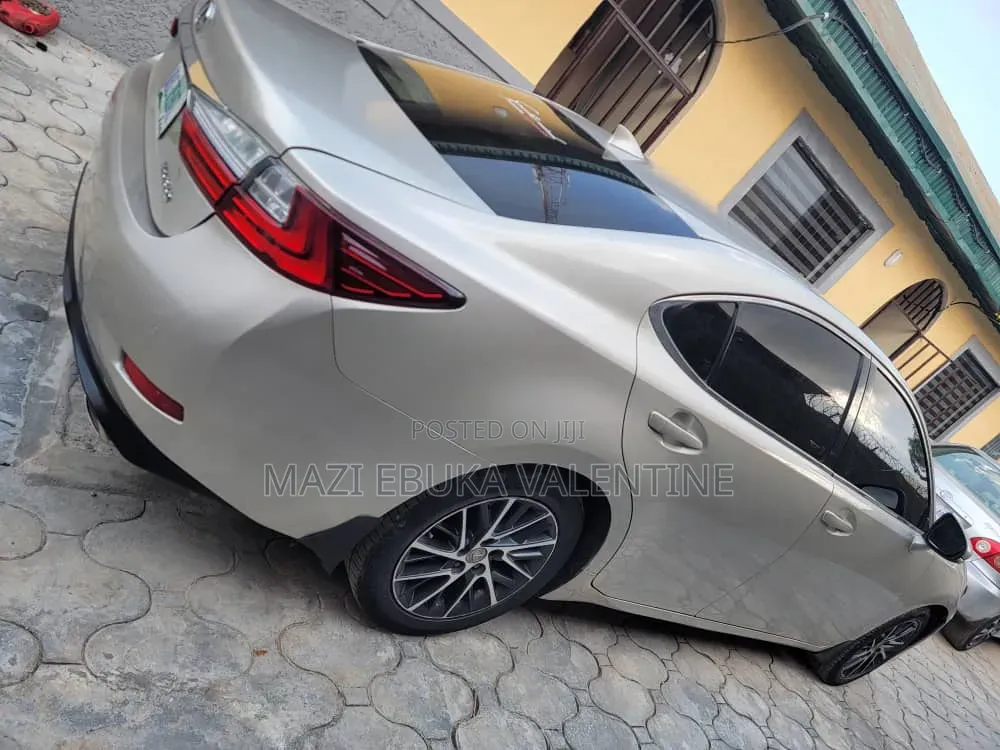 Lexus ES 2016 Gold