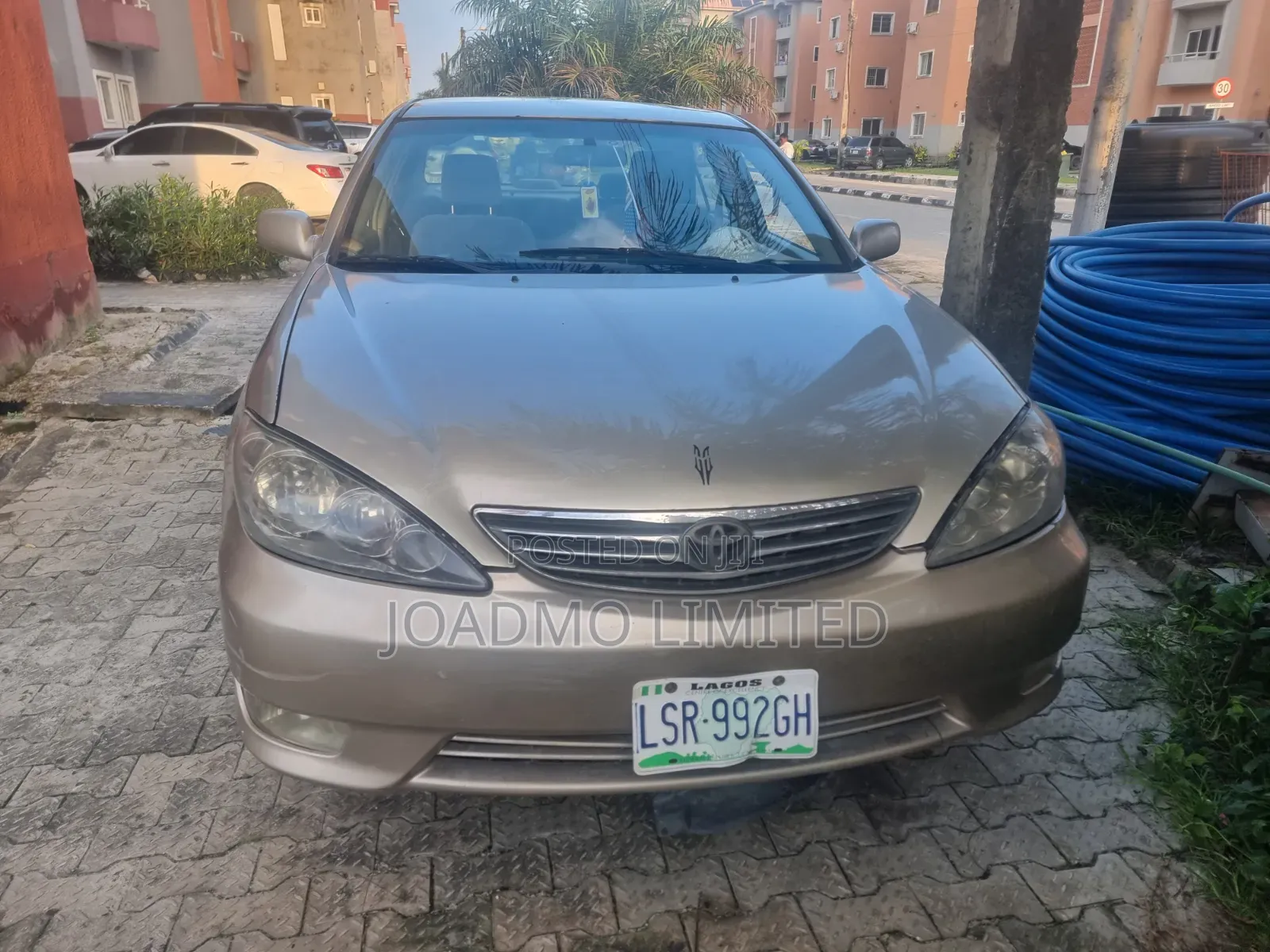 Toyota Camry 2004 Gold
