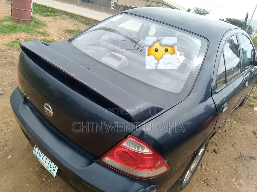 Nissan Sunny 2006 Black