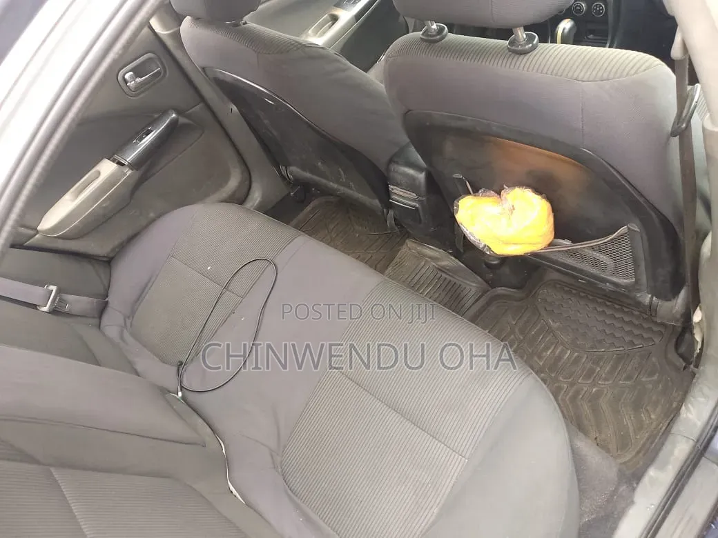 Nissan Sunny 2006 Black