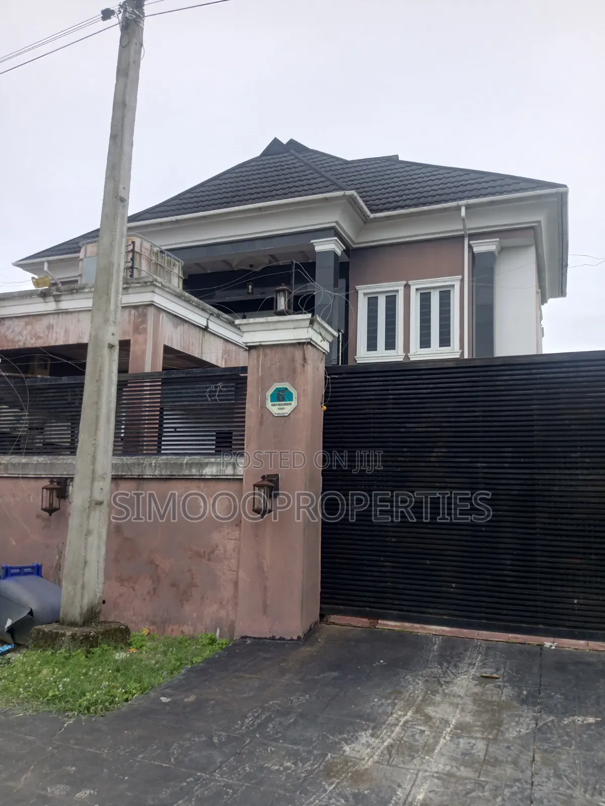 5bdrm Block of Flats in Ogunfayo, Awoyaya for rent