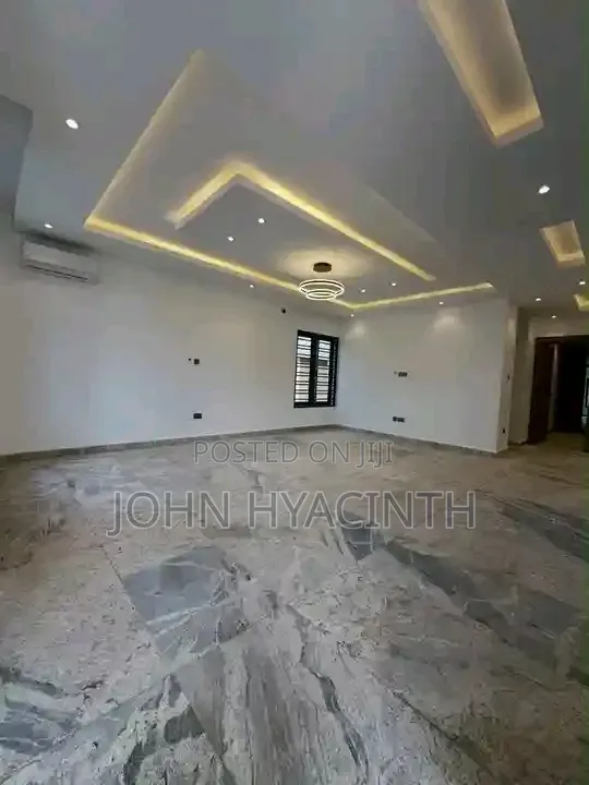 4bdrm Duplex in Utako for sale
