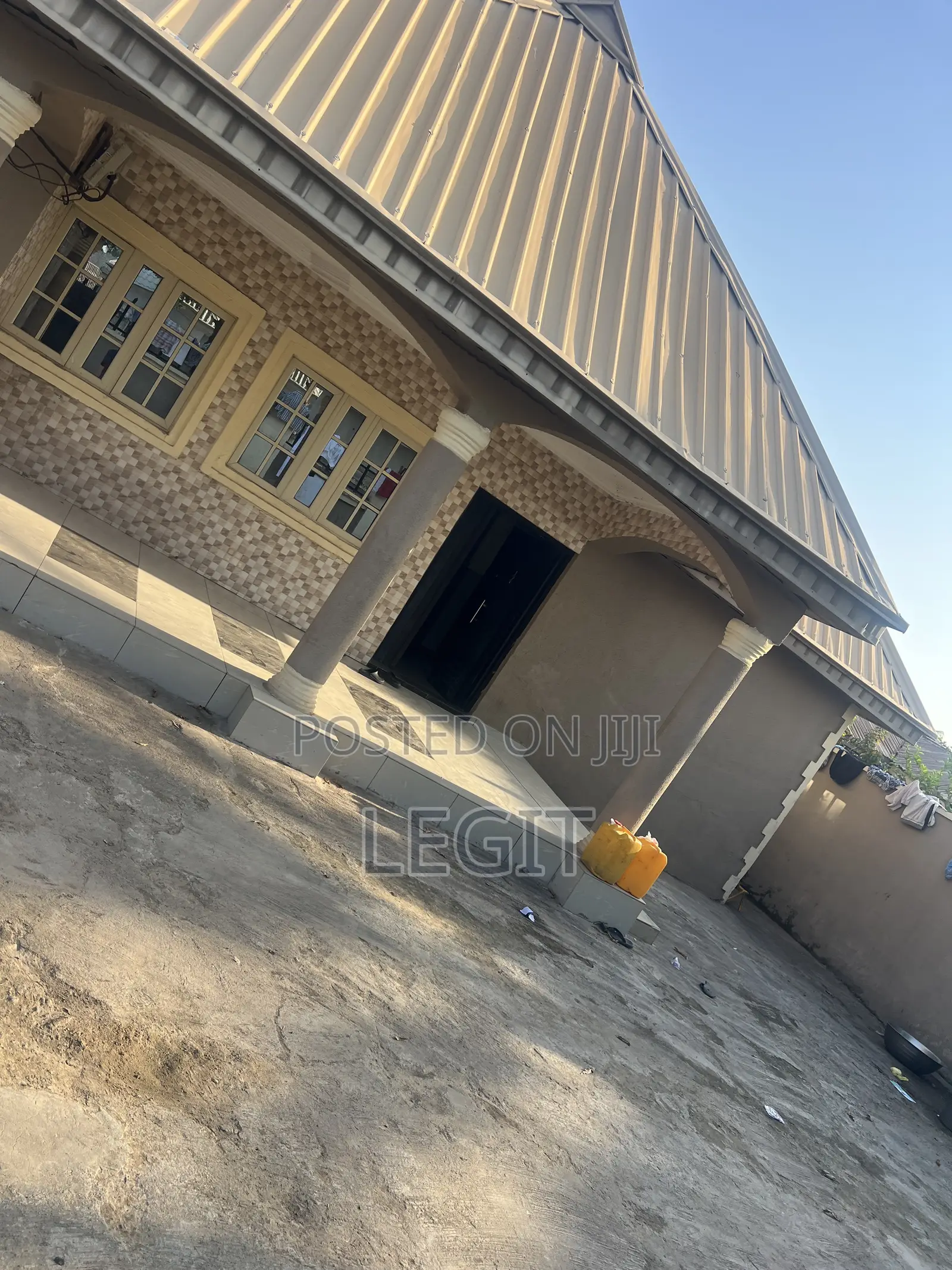 4bdrm Bungalow in Minna for sale